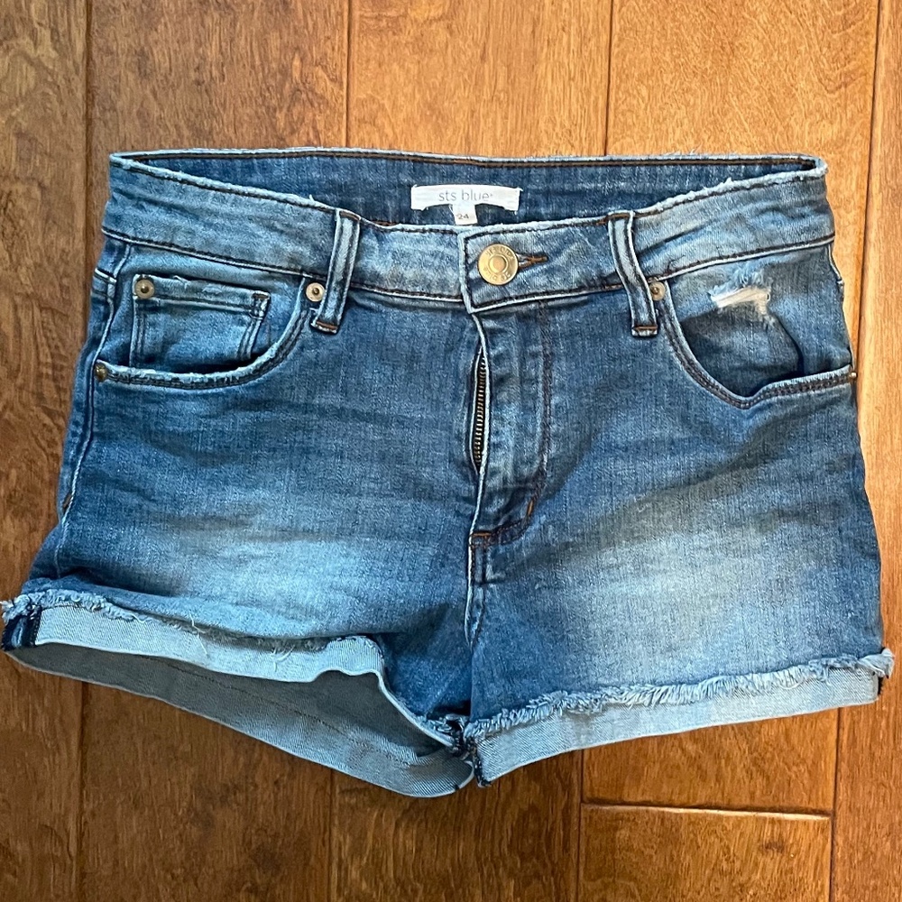 STS Blue jean shorts size 24